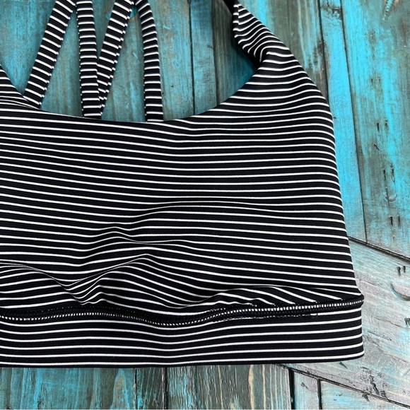LULULEMON Energy Bra Medium Support, B–D Cup Size 4 - Picture 5 of 11